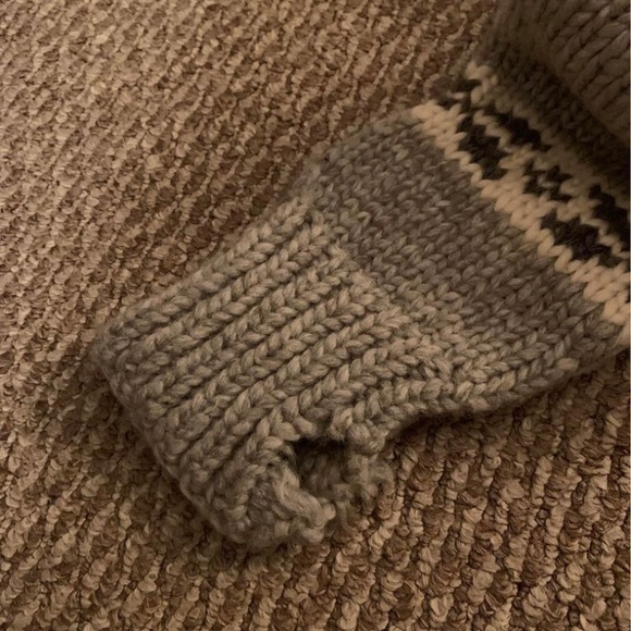 Cowichan Sweater - Picture 3 of 3